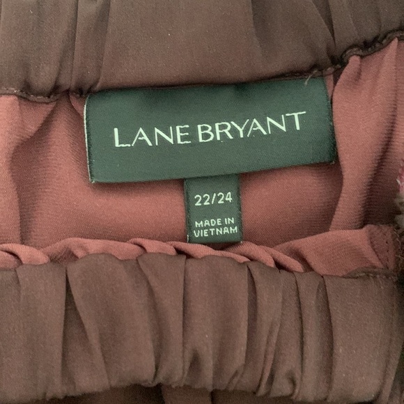 Lane Bryant Burgundy Cold Shoulder,Bell Sleeve Blouse w/Ombré. Size 22/24 - Picture 6 of 11